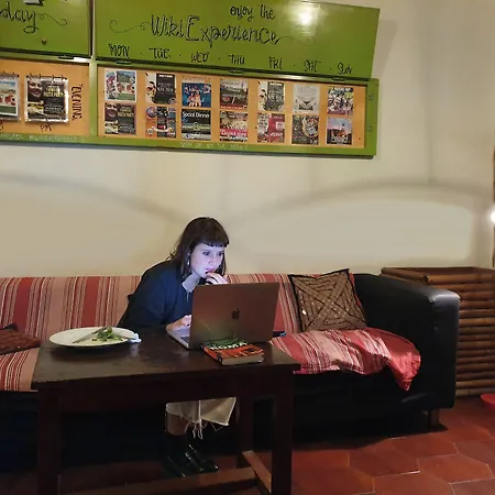 Wiki Colive - Adults Only & Pet Friendly אכסניה